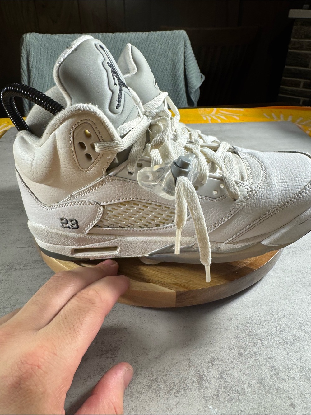 Jordan 5 Retro White Metallic Silver 2015 6.5y/ womens 8 - READ DESCRIPTION - Picture 3 of 8